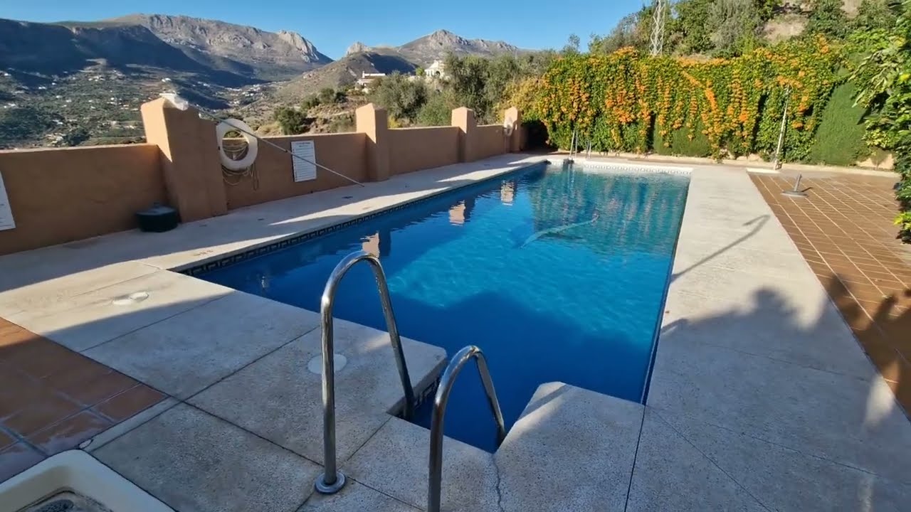 Buying a holiday home in Andalucia: Adosado Fran at Alcaucin, FOR SALE, FIXED PRICE at 220,000€