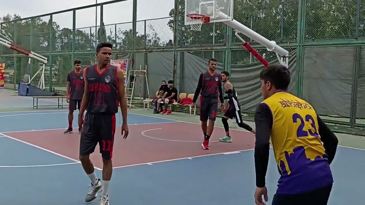 Montfort Vs MIRC