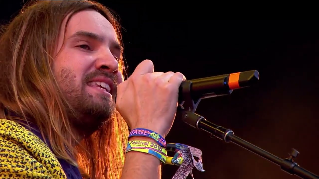 Mark Ronson - Daffodils & Summer Breaking (feat. Kevin Parker) (Glastonbury Festival 2015)