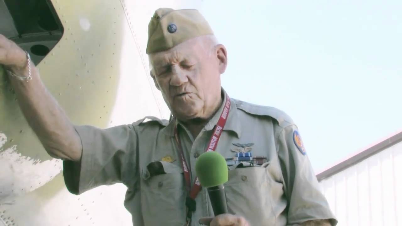Интервью с стрелком-пулеметчиком B-17 Уилбуром Ричардсоном в журнале Planes of Fame