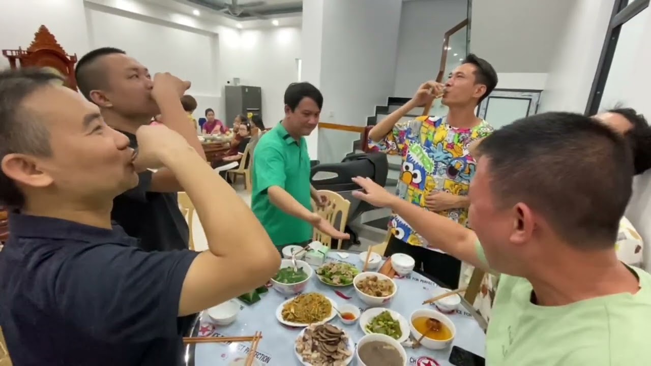 ngày 2 tháng 10, 2025