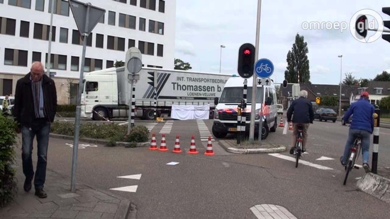 Vrouw moet been missen door ongeluk met vrachtwagen in Doetinchem