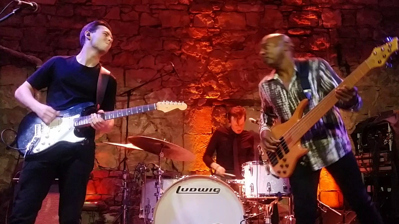 Laurence Jones Band - What's It Gonna Be