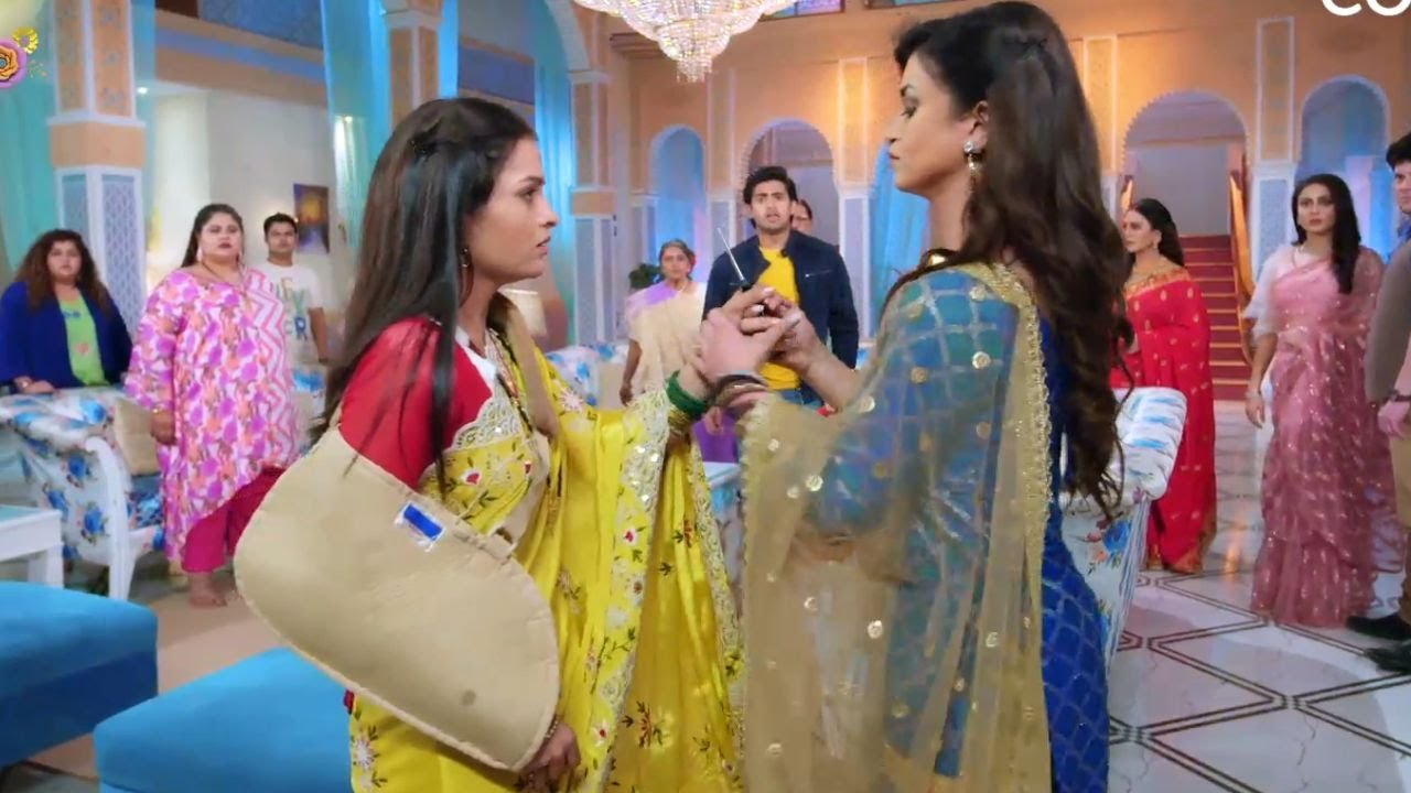 Suhaagan EP 255 Promo: Payal Ne Jaanpoch Uksaya Bindiya Ko Chaku Se, Amma Dilayegi Bindiya Ko Insaaf