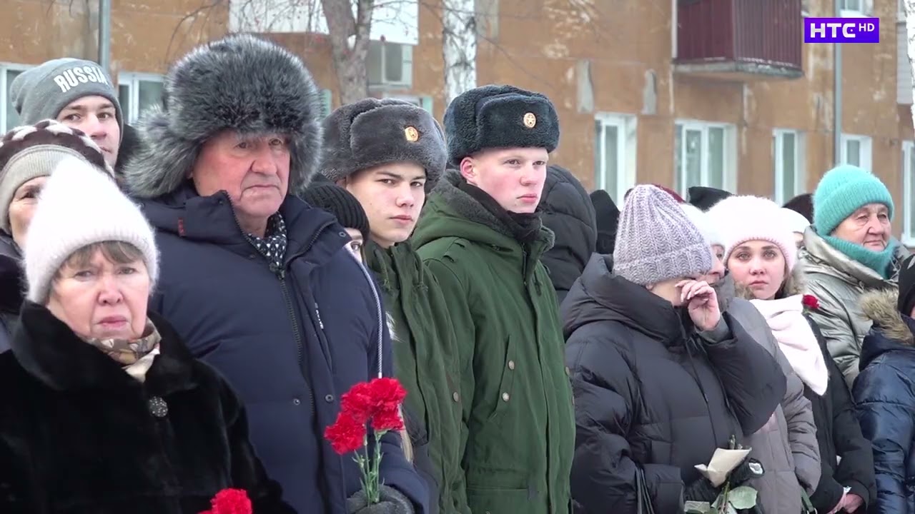 Церемония открытия аллеи памяти погибшим на СВО на улице Свердлова в Ирбите