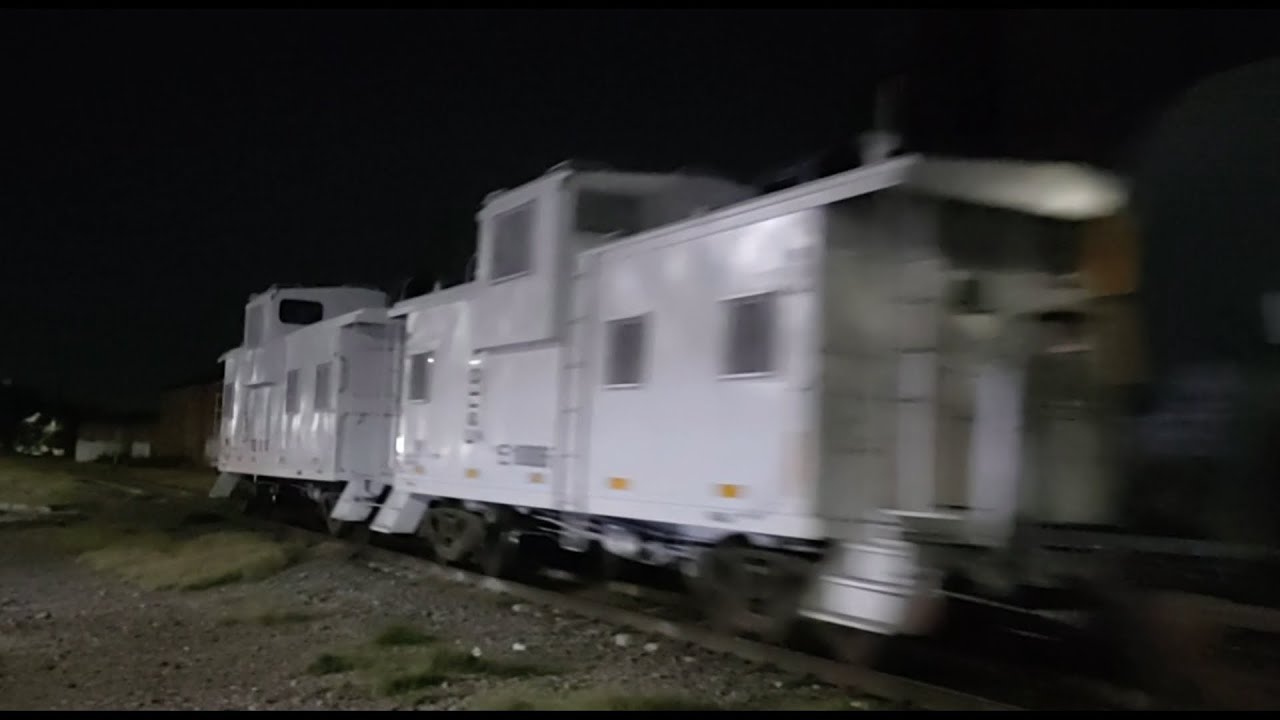 2 Cabooses GMXT, 2 ES44AC & 1 AC4400CW, 1 GMXT & 2 🍉s en MIXTO de FXE N° 4660, 4657 & DPU Mid 4515©®