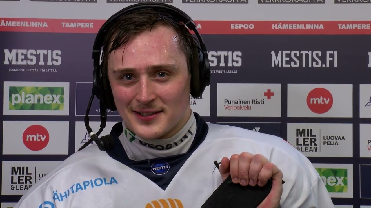 Eetu Selänne haastattelussa hattutempun jälkeen