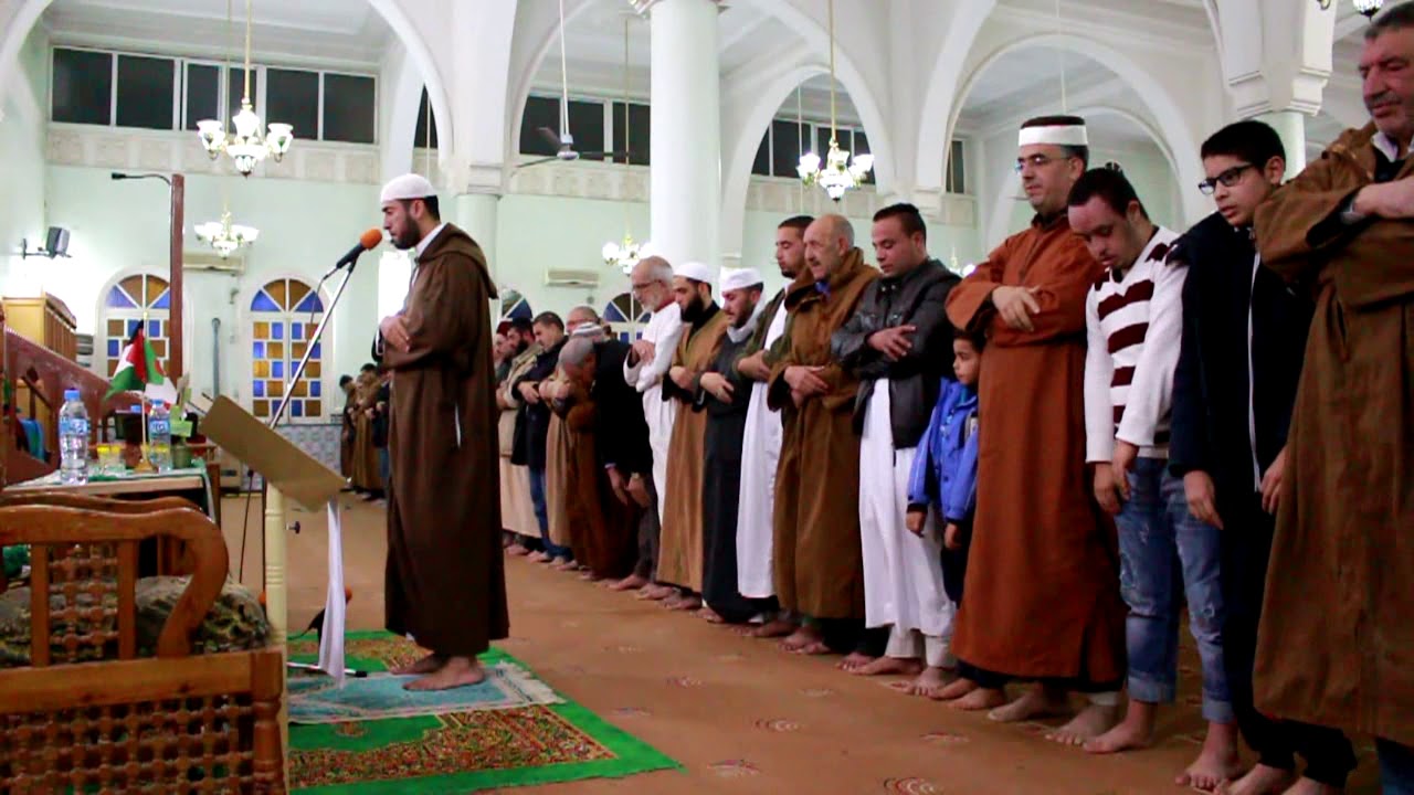 صلاة العشاء _ مسجد الحسين بن علي _ قسنطينة الجزائر