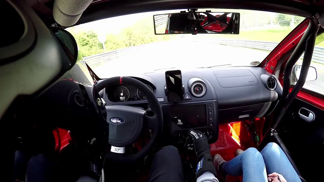 Helmcam Test Fiesta ST150 Regenrunde Nordschleife - derfabbes