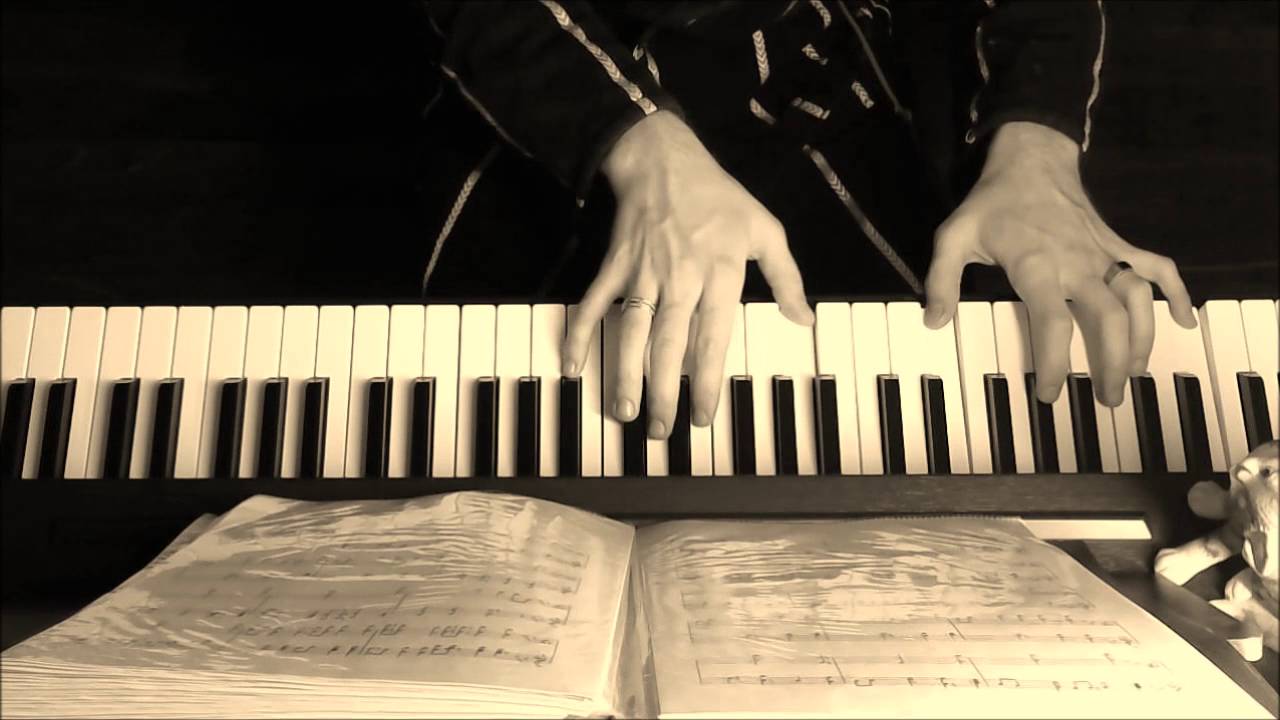 Requiem for the Living (Hellsing OST) HD Piano