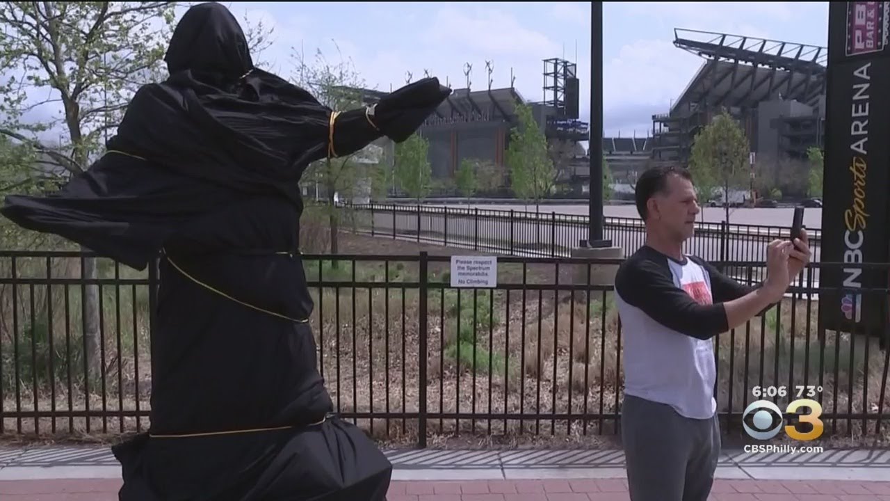 Flyers To Stop Using Kate Smith's Rendition Of 'God Bless America,' Cover Up Statue Of Her At Sports