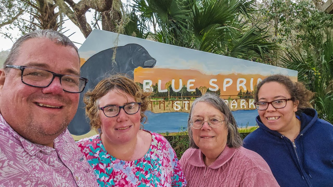 Manatees at Blue Spring's / Mom's First Time Japanese Ramen Kura Revolving Sushi Bar Orlando