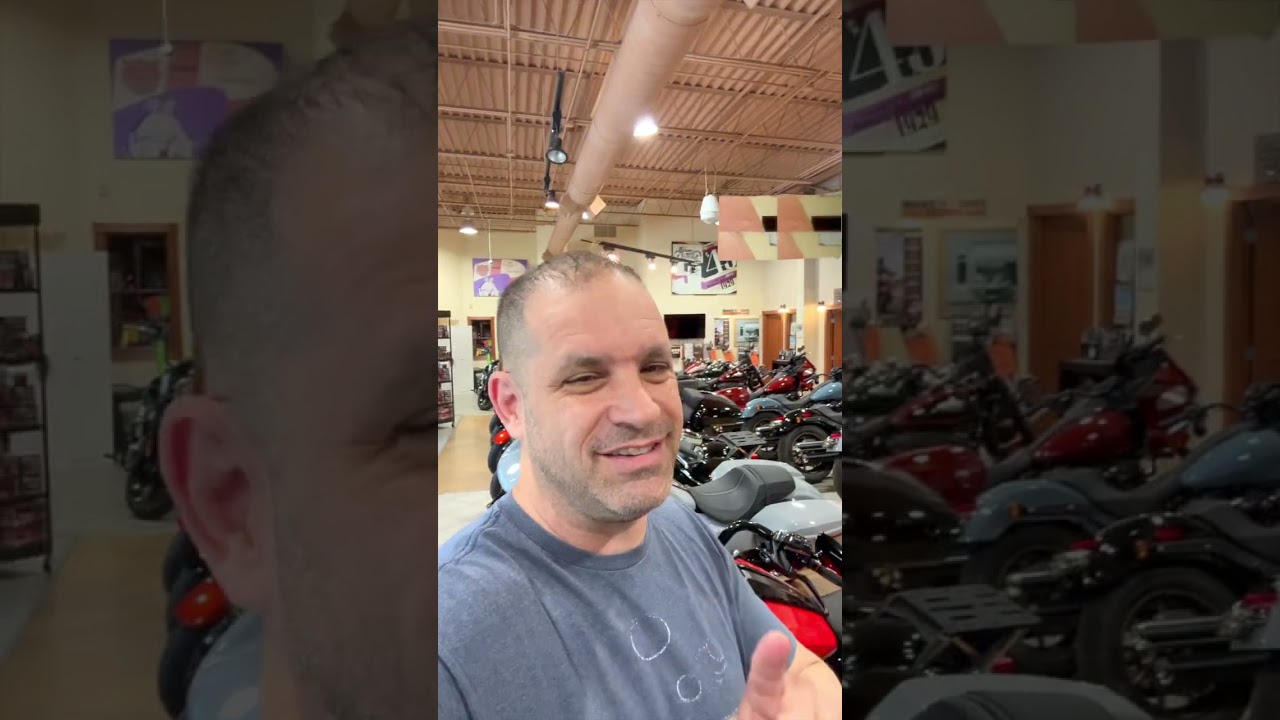 How to Tell the Difference Between 2024 and 2025 Harley Road and Street Glide #shorts