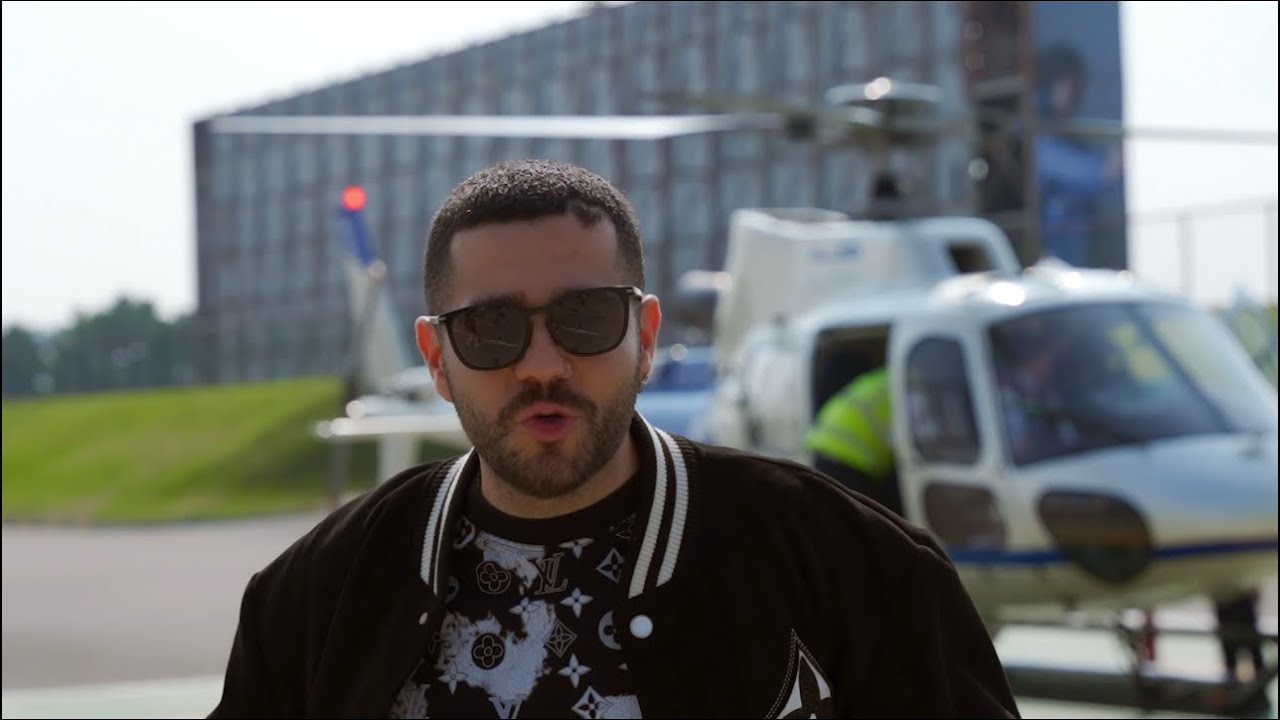 Amiaa-Baila music video