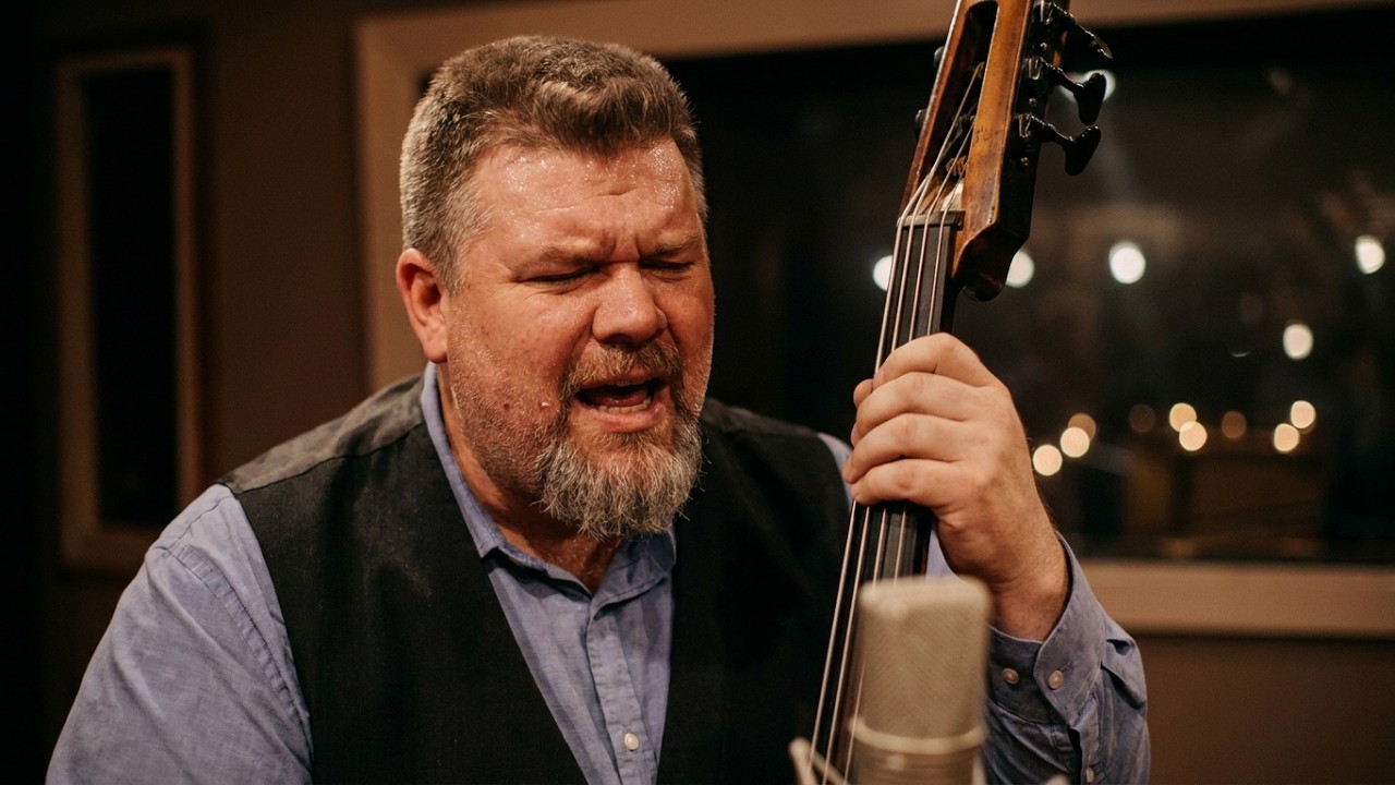 Little Eyes – Authentic Unlimited [Official Bluegrass Performance Video]