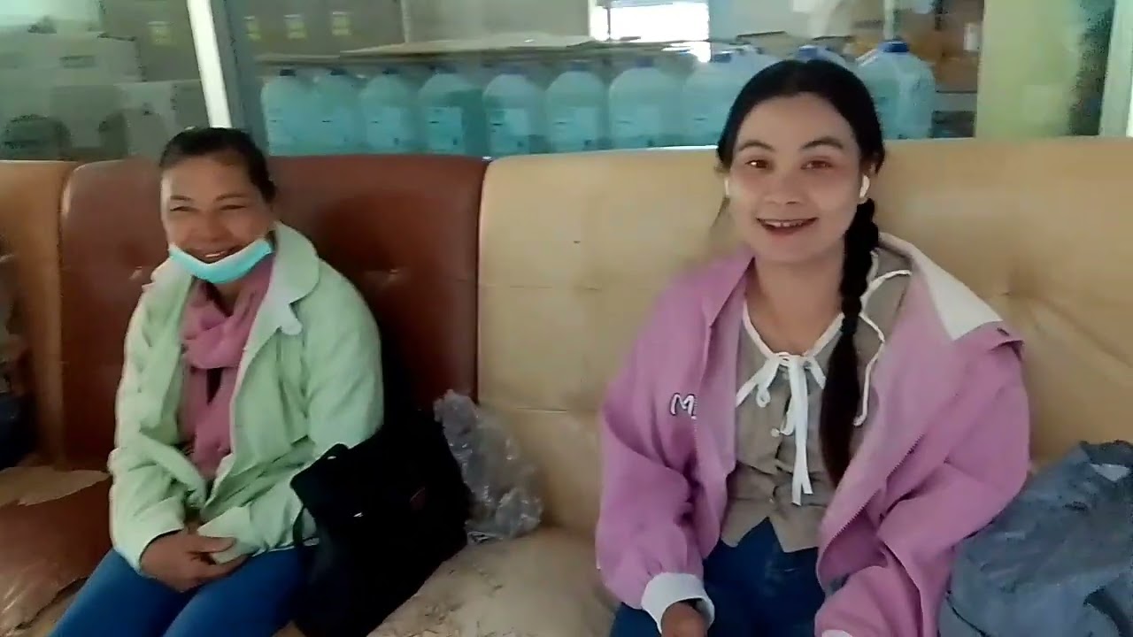 คุณยายมูนตื่นแต่เช้าเนาะจ้า สาวสว่างคนอีสาน