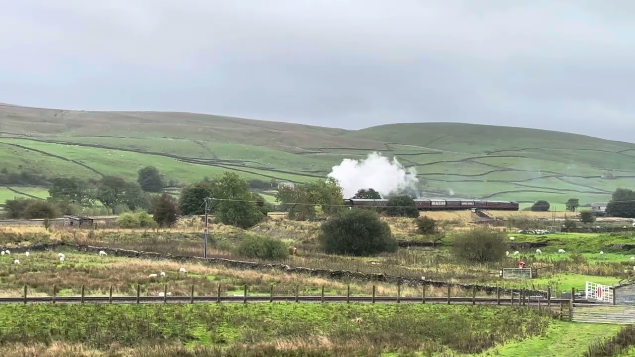 45699’s Wet Day DALESMAN. ALBERTA (GALATEA) makes a NOISE heading away from Helwith Bridge  5/10/23