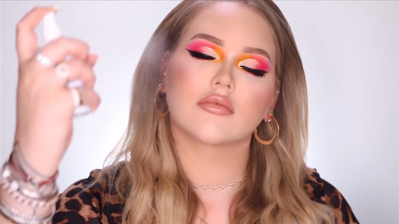 ASMR NikkieTutorials Applying setting spray for 2 minutes straight