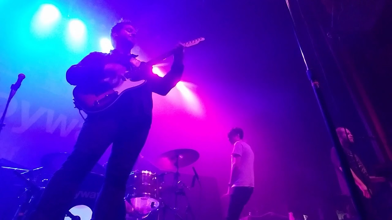 Joywave-Nice House live (Athens)