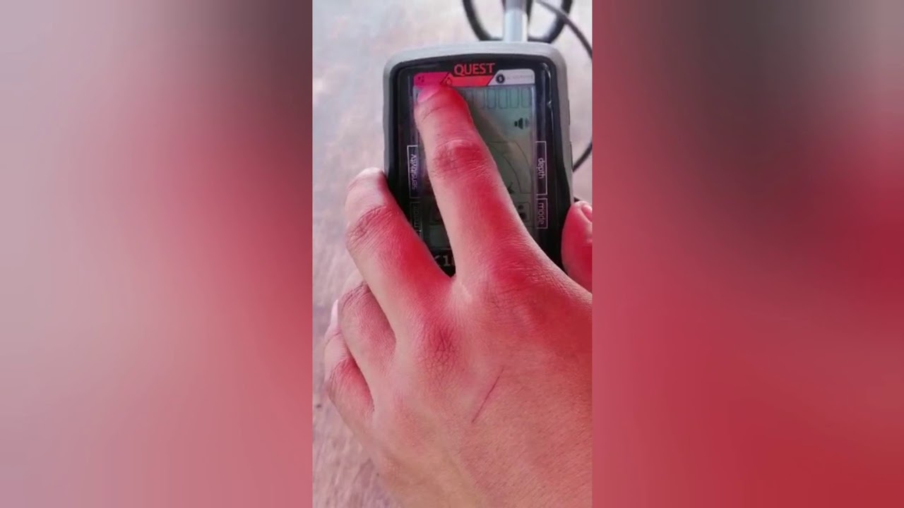 Prueba de profundidad de detector de metales QUEST X10
