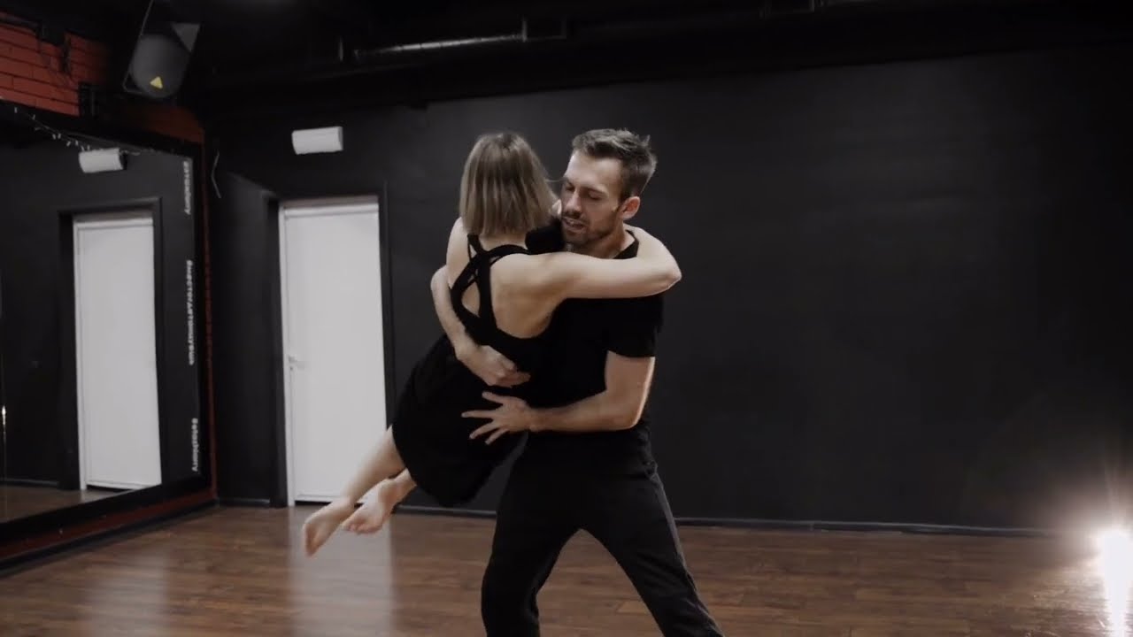 Smooth Dancer Song by Diane del Vecchio