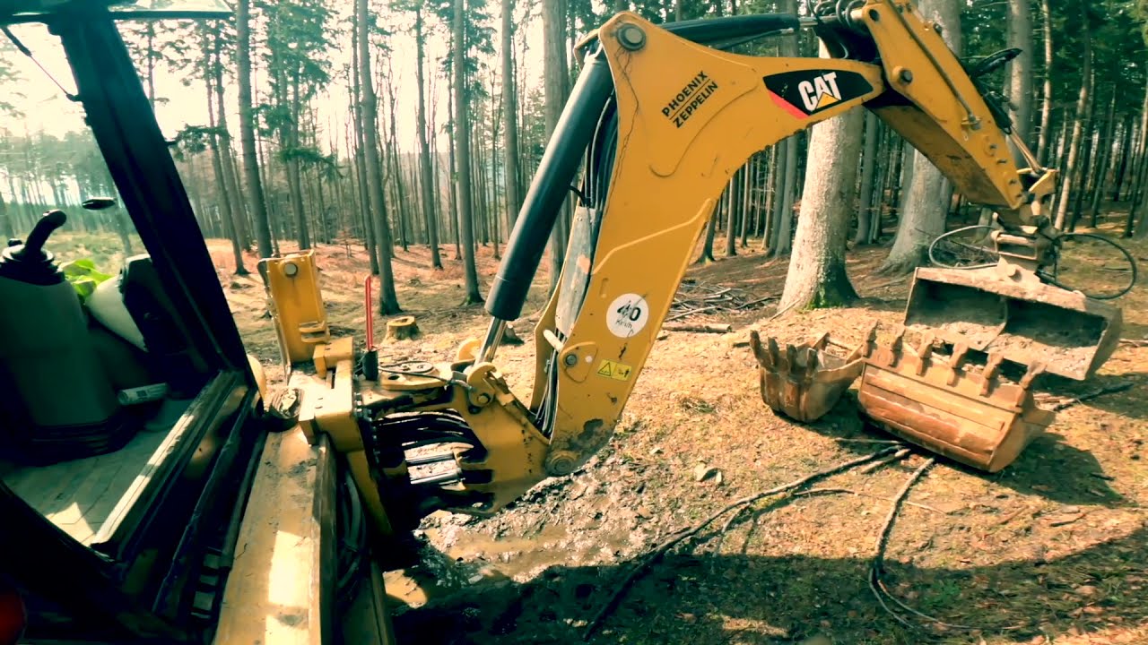 CAT 432E Forest road