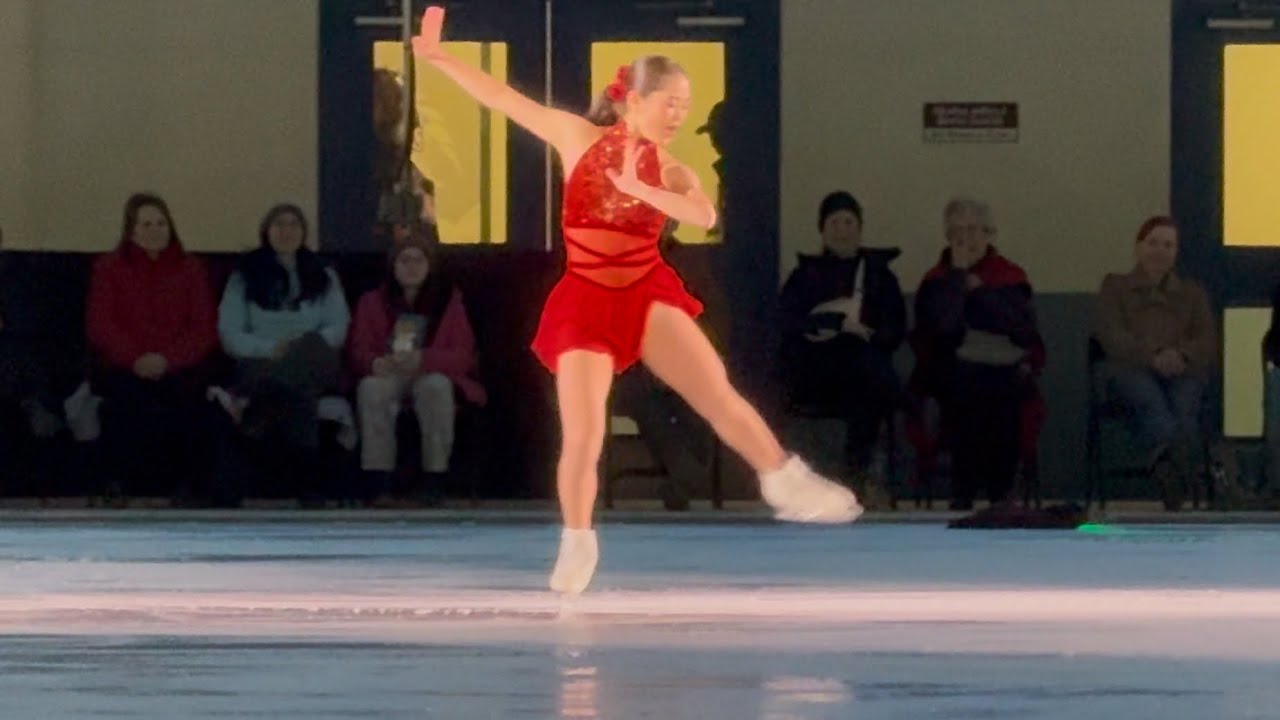 Stars On Ice Holiday 2025 Satoko Miyahara 