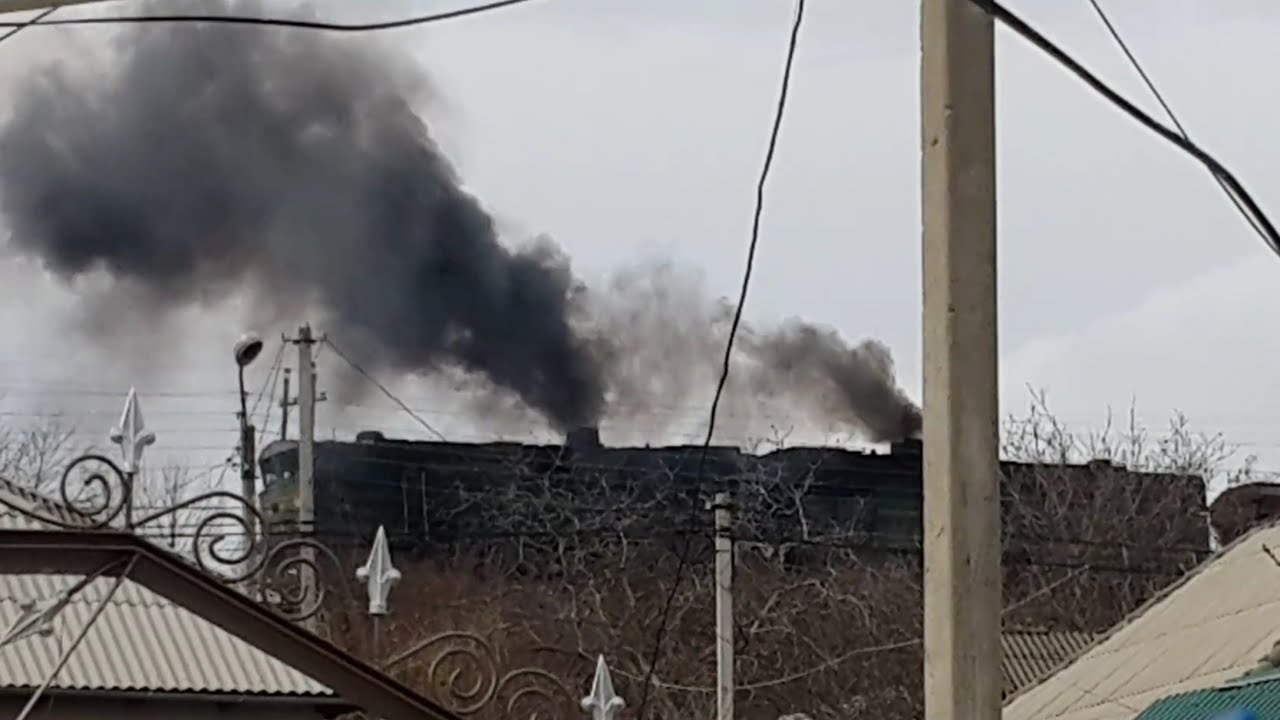 Трудный подъем. Поезд остановился на подъеме. Толкач 3ТЭ10М Бессарабка / 3ТE10M Basarabeasca [CFM]