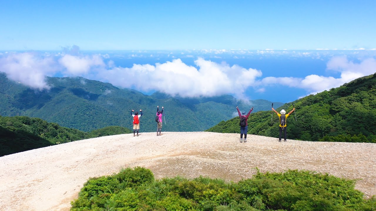 いざ、大佐渡トレッキングへ　Let's hike the Osado Mountains！