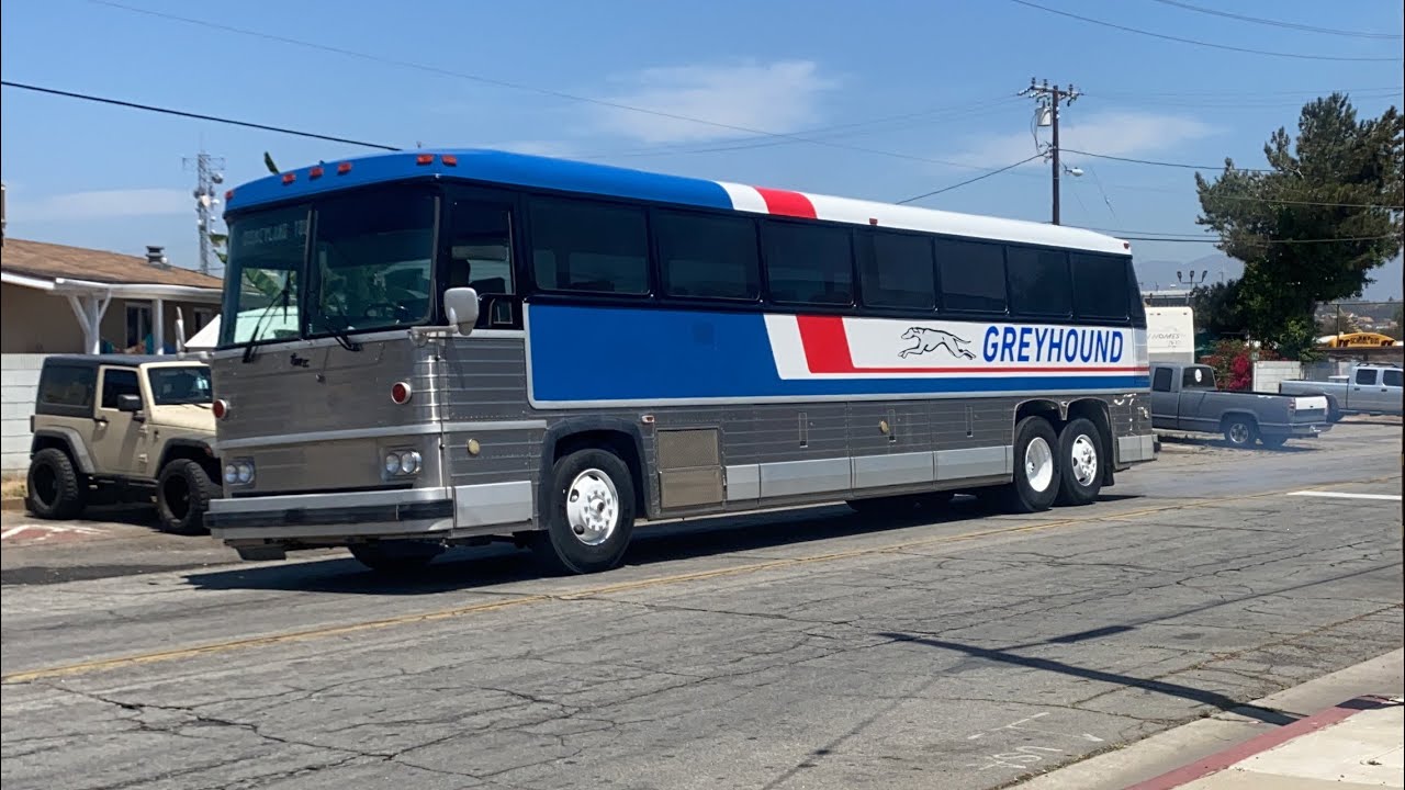 EX GREYHOUND 1982 MCI MC9
