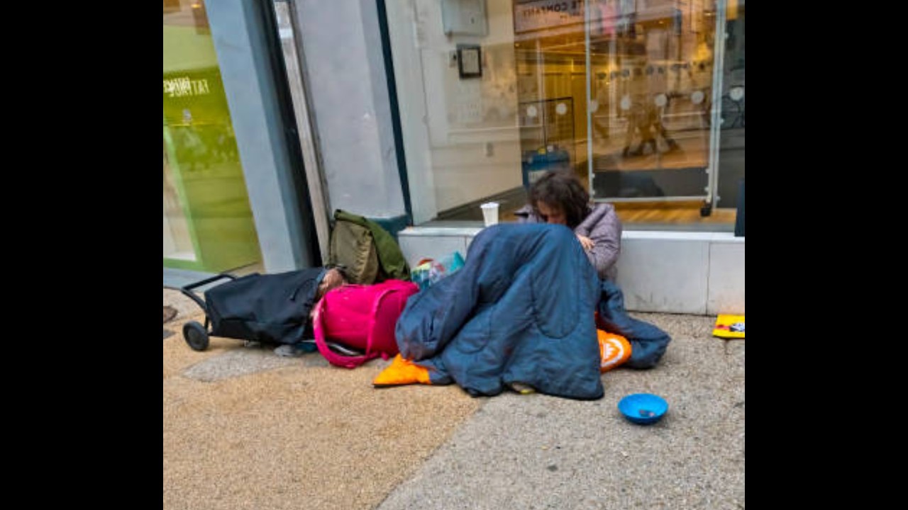 looking after the homeless in Leicester ( just 1 single act of kindness) by all can change the world