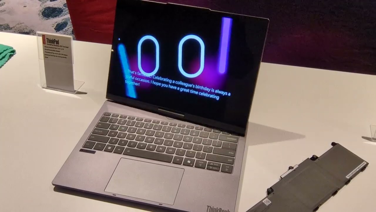 Lenovo ThinkBook Plus Gen 7 Auto Twist AI Assistant