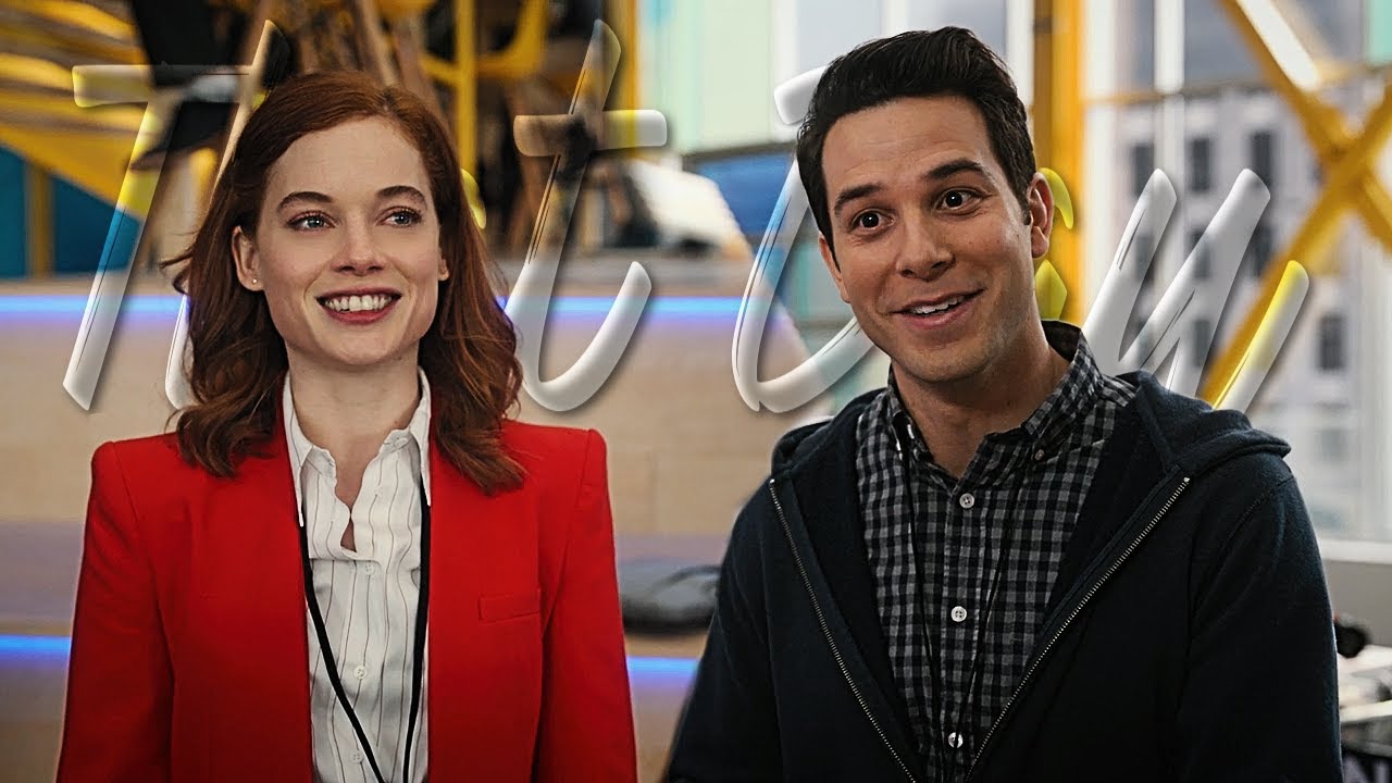 Zoey's Extraordinary Playlist | Max and Zoey • 