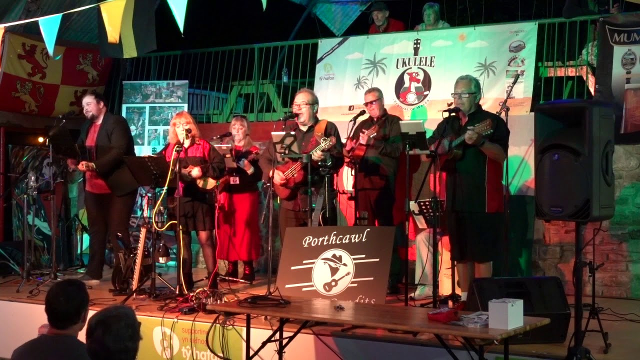'Do You Love Me' Porthcawl Ukulele Bandits