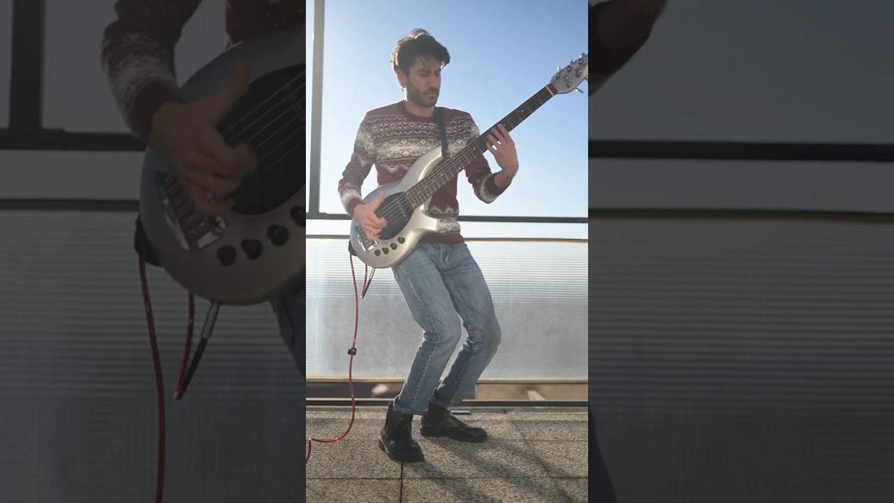 Madonna - &ldquo;Hung Up&rdquo; - Bass cover