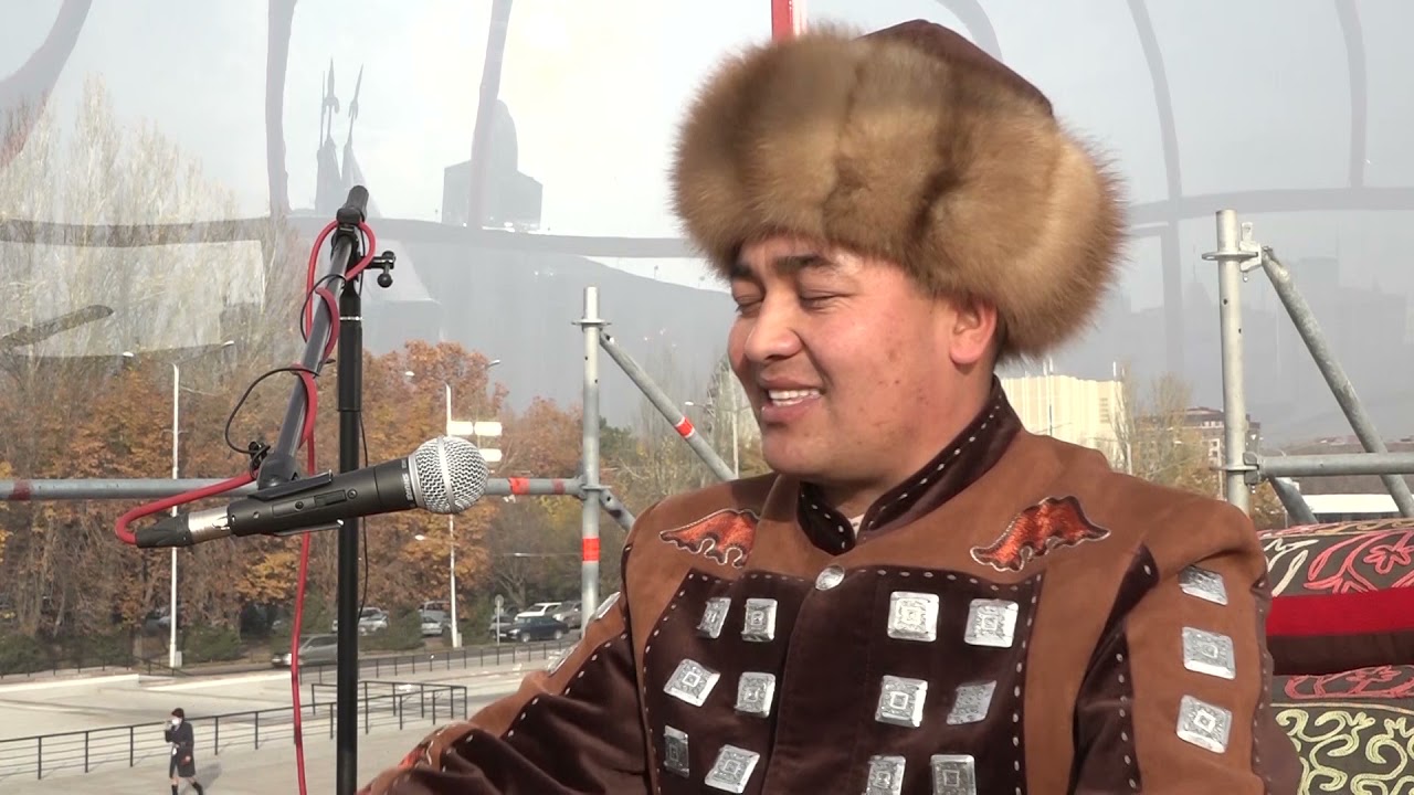 Манасчы Дөөлөт Сыдыковдун Дүйнөлүк Гиннес рекорддор китебине катталуу үчүн Манас айтуусу 1-бөлүм