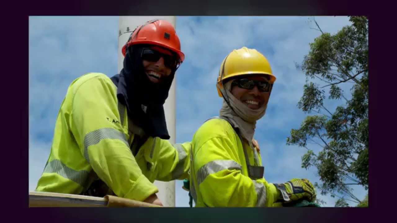 A Hawaiian Electric Moment - Construction of steel structures in Wahiawa