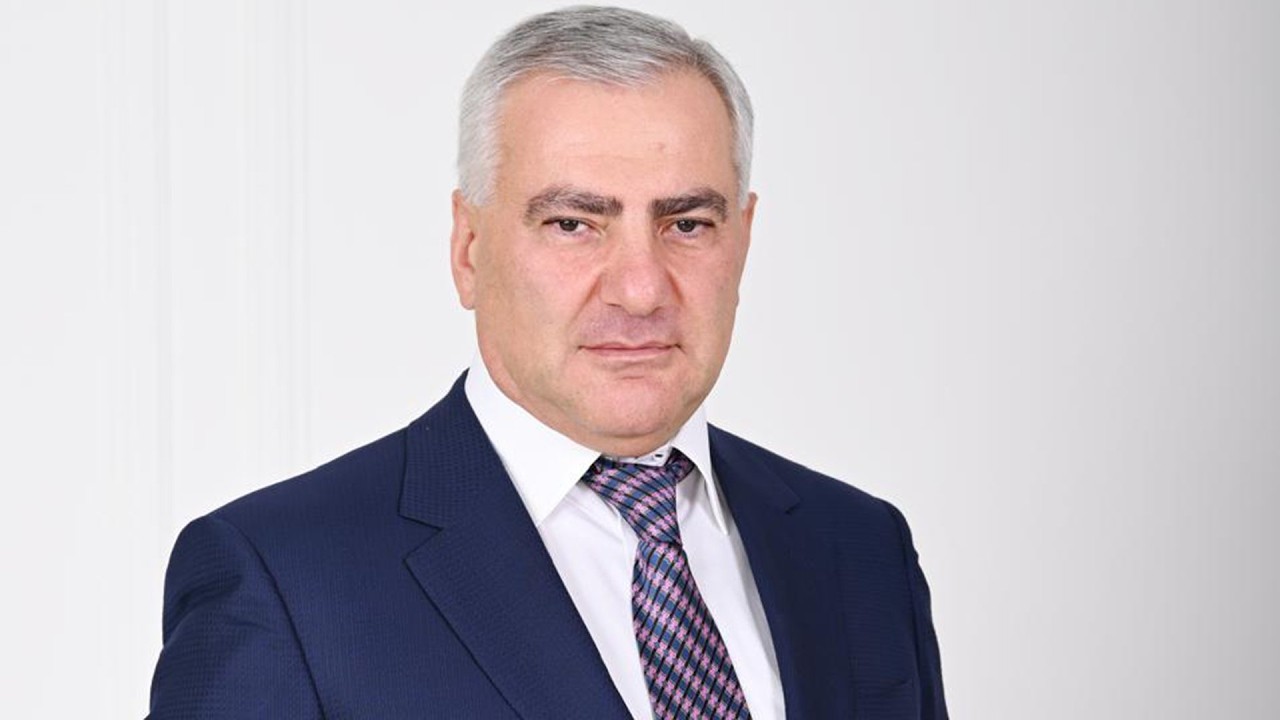 🔴 ՀԻՄԱ․  Հերի՛ք է գործ կարեք, ազատեք Սամվել Կարապետյանին. ցույց՝ դատախազության առաջ. ՈՒՂԻՂ  🔴