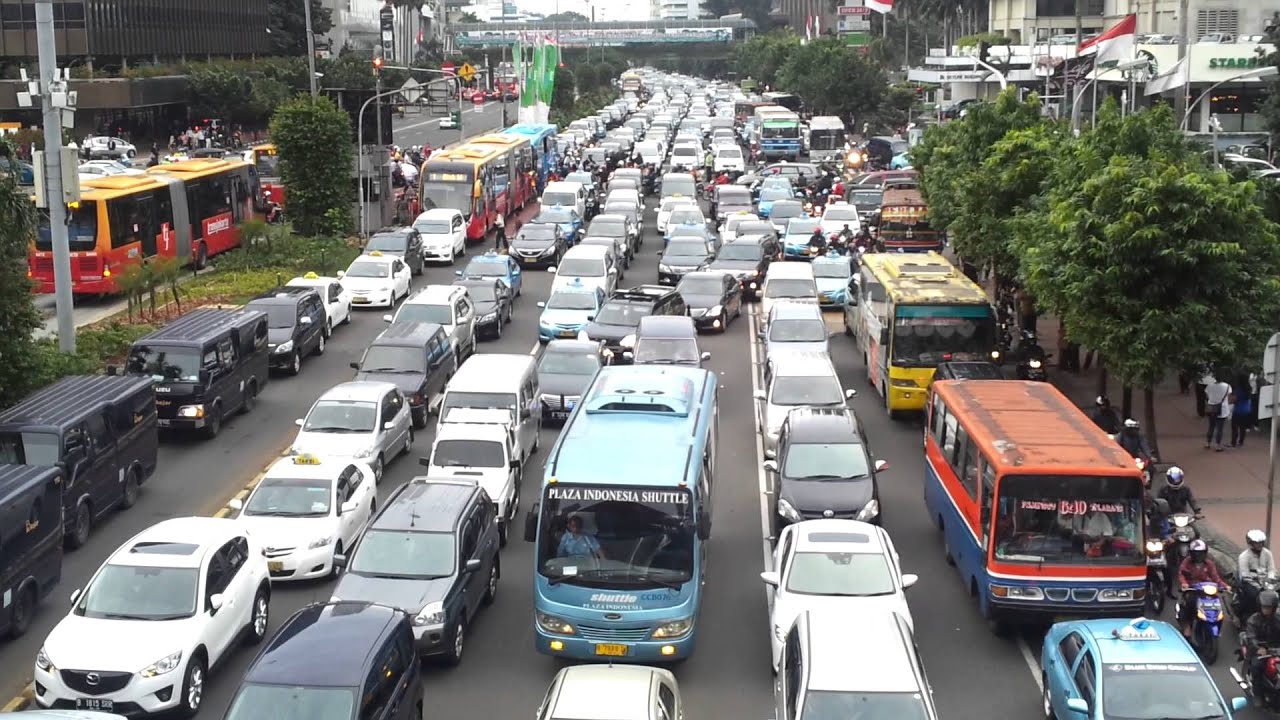 amazing traffic in Jakarta city