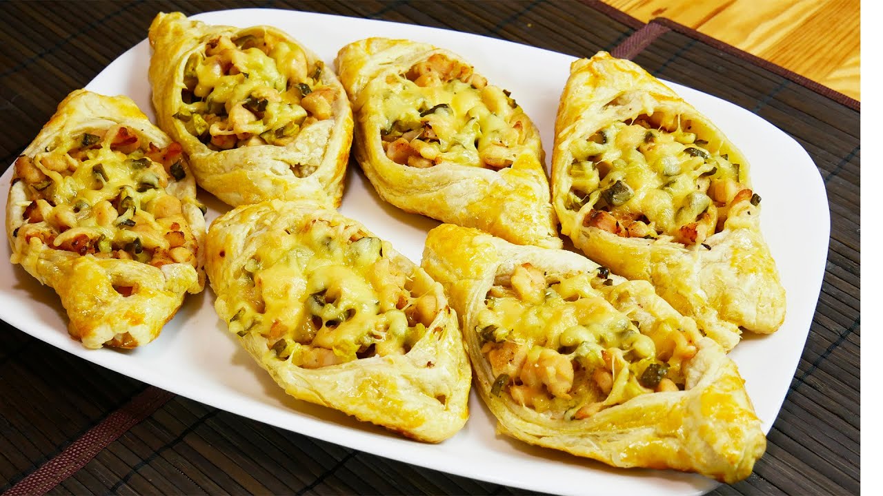 Слоеные лодочки с курицей