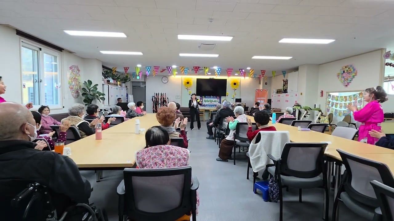 가수 모천순/평행선-해바라기 주간보호센터에서...