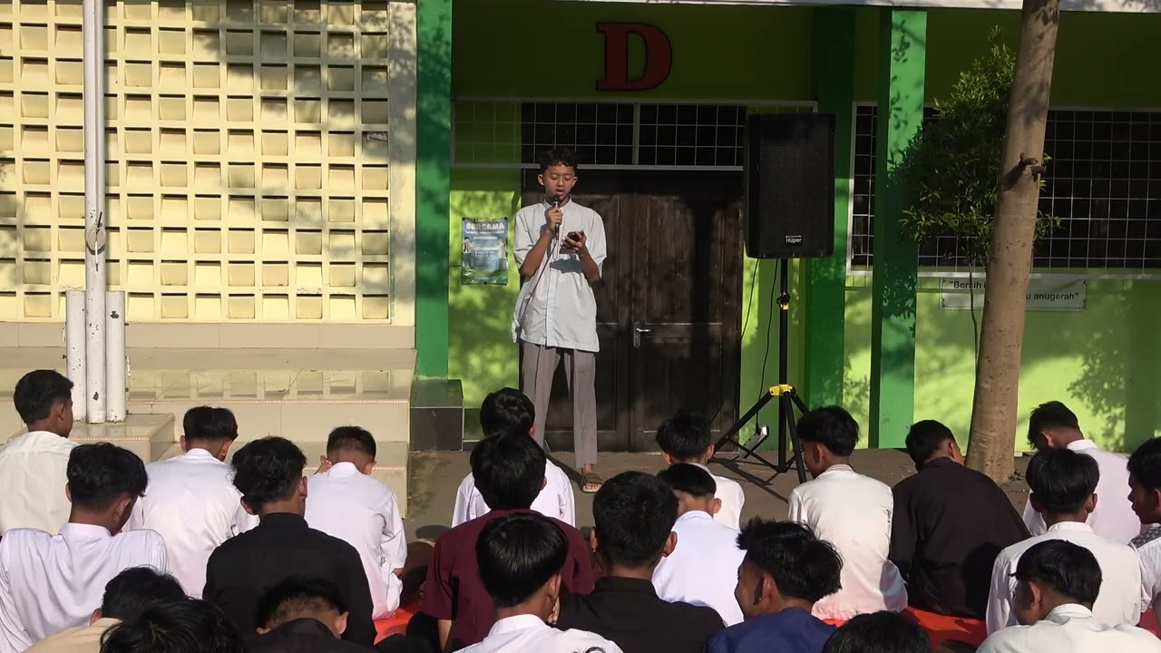 Tausiah Menggunakan Bahasa Inggris oleh Liyan Akmal  Kelas XI 2 | Jum'at Pagi MAN 5 Garut