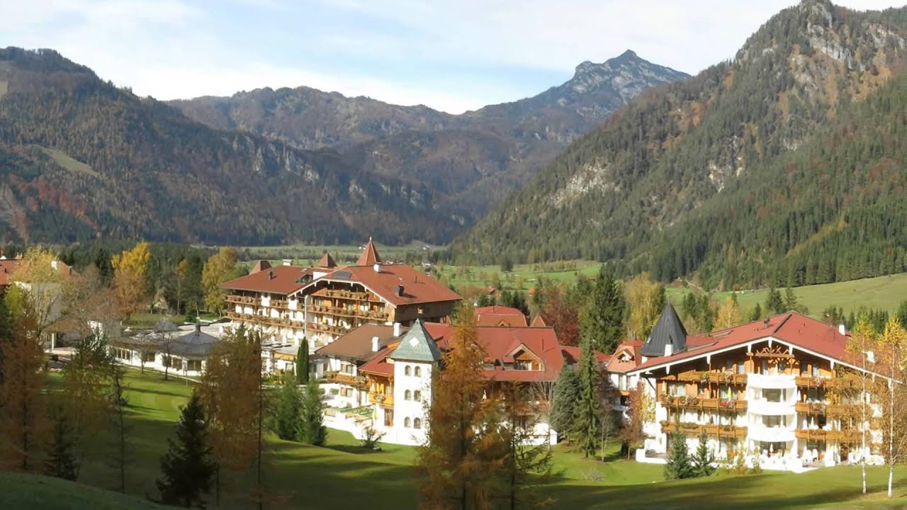 Wandern Tirol: Erpfendorf bei St. Johann_Grießbachklamm und Golf-Panoramarunde HDH75