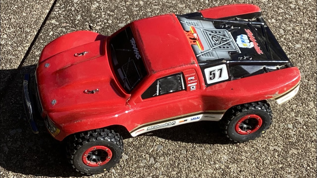 Hobbywing max 10 / 3200 kv slash 4x4