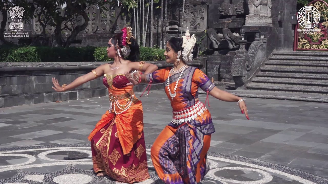 Vande Mataram _ Odissi & Balinese Dance _ Dr. Pompi Paul & Melissa Florence Schillevoort