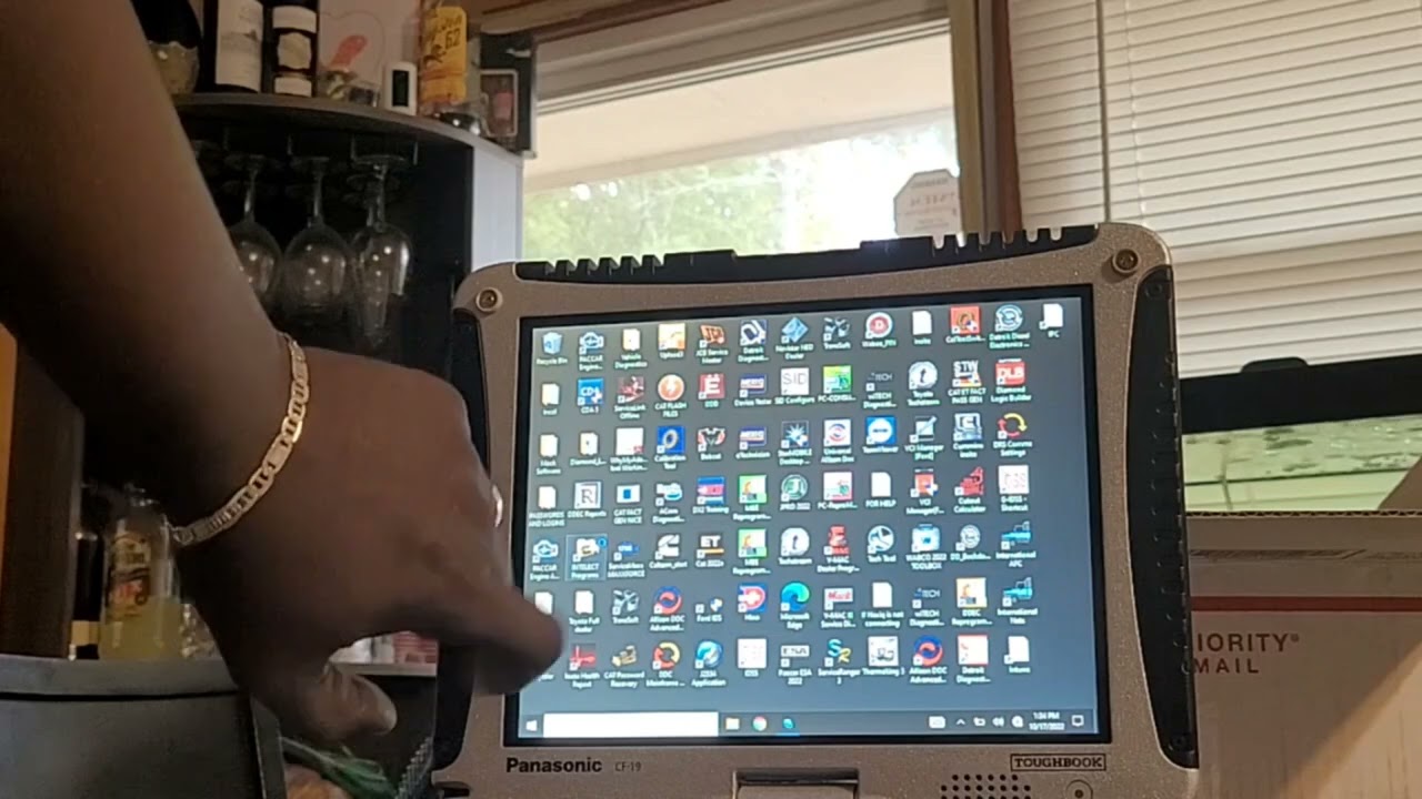 Unboxing of the Diesel Scanner   Laptop