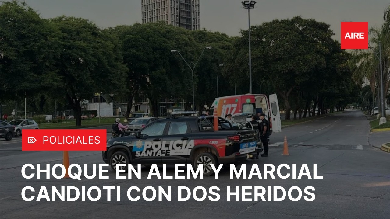 ACCIDENTE entre moto y camioneta en Alem y Marcial Candioti: dos HERIDOS leves