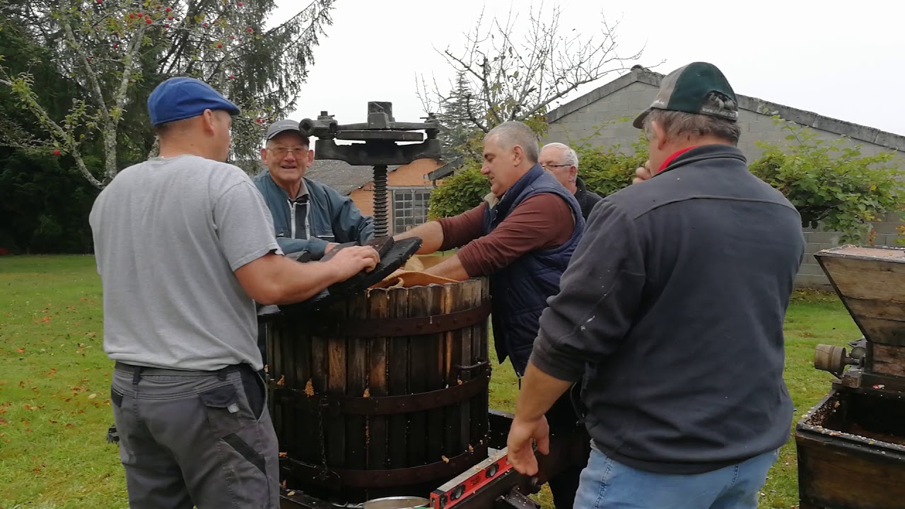 Dimanche journée cidre. Plus de 600 litres.