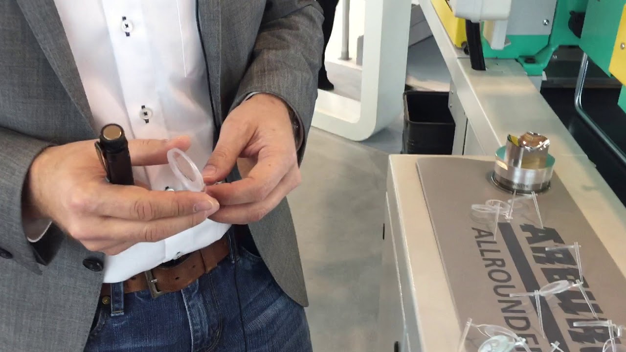 Innolite demos molding of free-form plastic lens with micro-structured features at Fakuma
