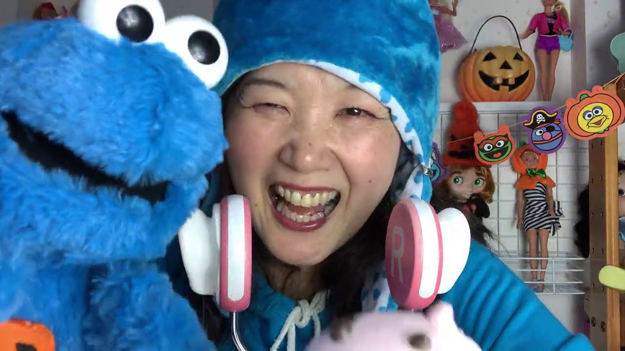 【ASMR】🎃みんなのリクエストに応えて、クッキーモンスターと、ハロウィンお菓子たべまくり🍭cookie monster🍪mouth sounds & eating sound👅
